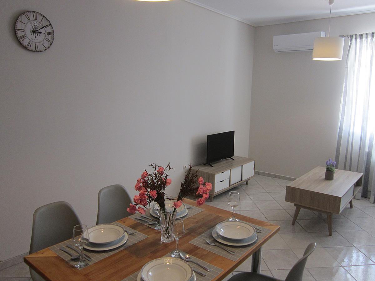Blue Yard Apartments Kalamata Extérieur photo
