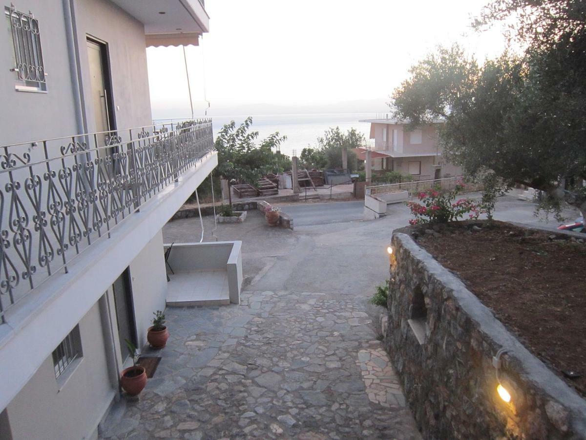 Blue Yard Apartments Kalamata Extérieur photo